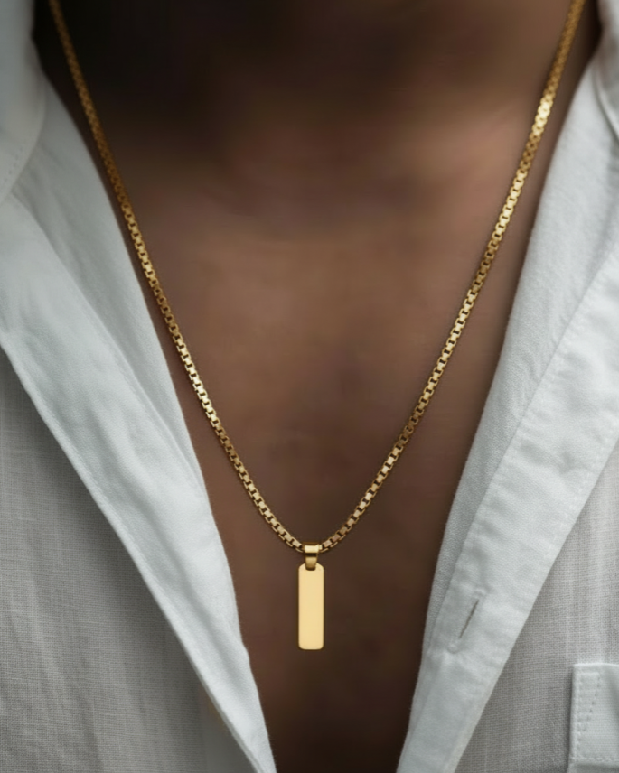box pendant necklace