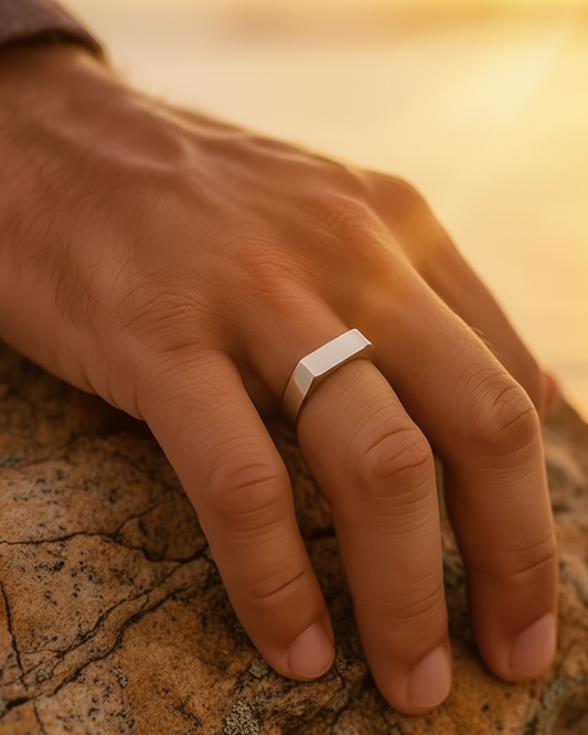 Signet Ring | Lagacci Minimal Jewelry