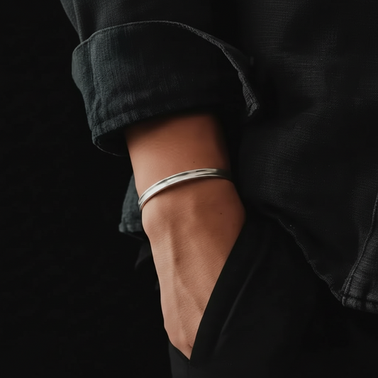 Lagacci Stripe Cuff – Minimal Jewelry