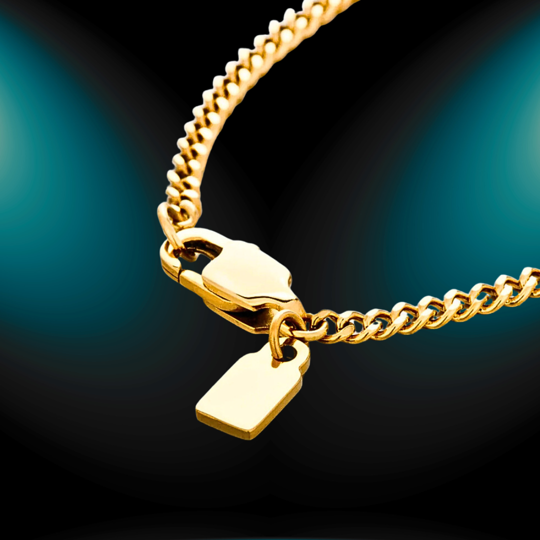 MINIMAL CHAIN NECKLACE