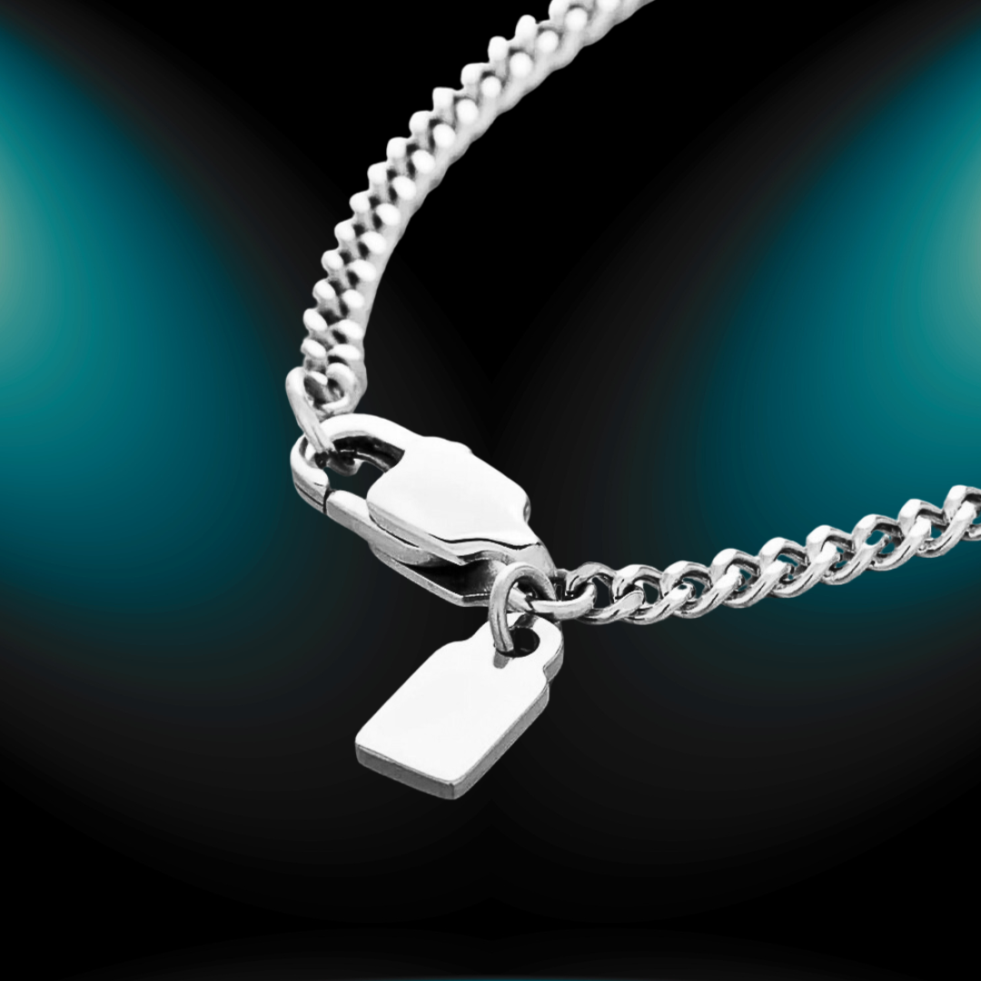 MINIMAL CHAIN NECKLACE