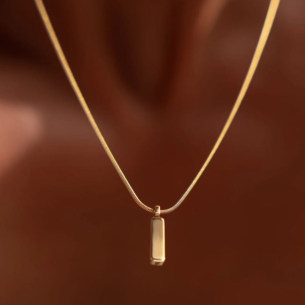 Octagon Pendant Necklace 1mm.