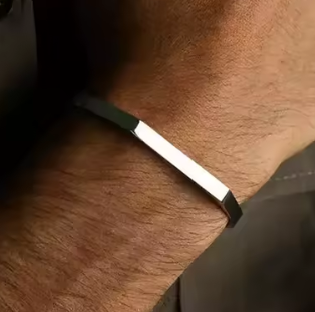 Lagacci minimal jewelry unisize signet cuff Lagacci minimal jewelry unisize signet cuff